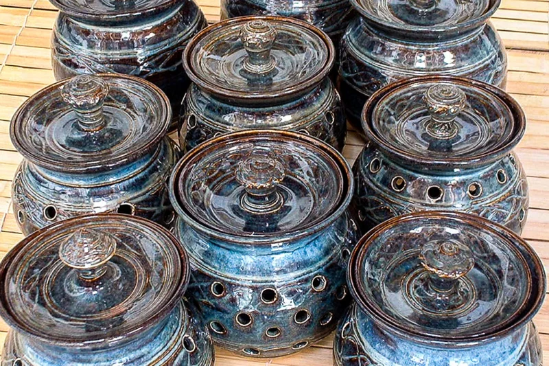 Handmade pottery piece by Heaven In Earth Pottery